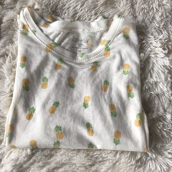 Zoe + Liv Tops - 🍍Zoe & Liv Pineapple hi-lo Burnout Pineapple Tee